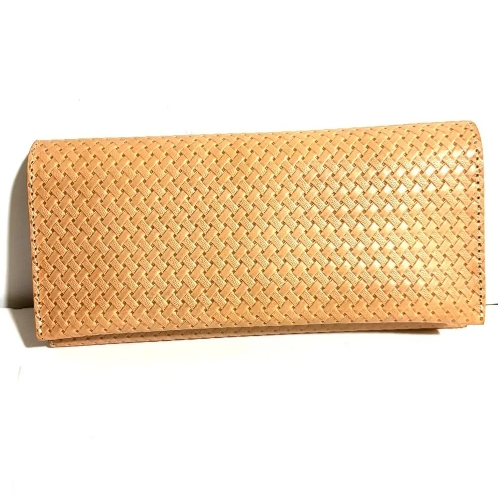 Able tan woven